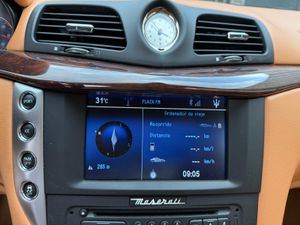 Maserati GranTurismo 4.7 V8 Sport Automático - Foto 11