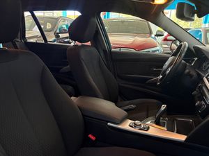 BMW Serie 3 318d Touring Aut. - Foto 16