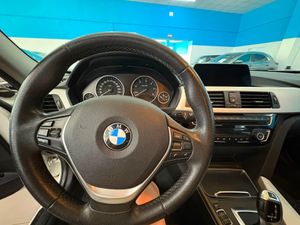 BMW Serie 3 318d Touring Aut. - Foto 18