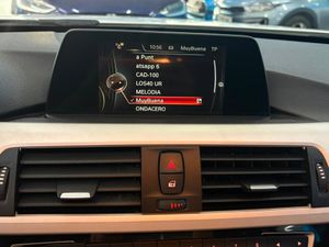 BMW Serie 3 318d Touring Aut. - Foto 9