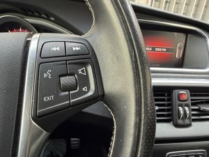 Volvo V40 2.0 T2 Momentum - Foto 12