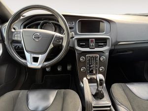 Volvo V40 2.0 T2 Momentum - Foto 30