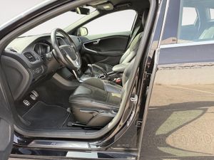 Volvo V40 2.0 T2 Momentum - Foto 23