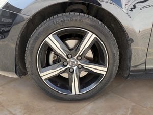 Volvo V40 2.0 T2 Momentum - Foto 28