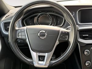 Volvo V40 2.0 T2 Momentum - Foto 26