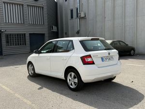 Skoda Fabia 1.0 TSI 81KW (110cv) Ambition - Foto 8