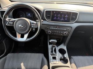 Kia Sportage 1.6 MHEV Business DCT 100kW (136CV) 4X2 - Foto 9