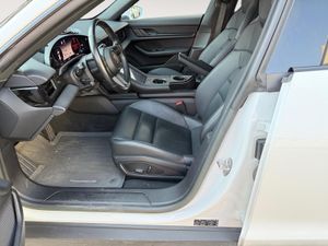 Porsche Taycan - - Foto 25