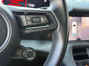Porsche Taycan - - Foto 12
