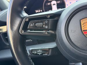 Porsche Taycan - - Foto 13