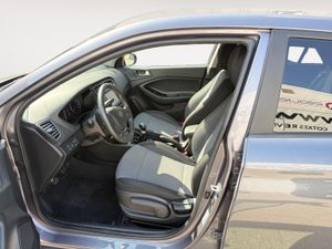 Hyundai i20 1.2 MPI 62kW (85CV) Klass - Foto 32
