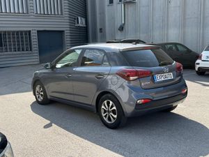 Hyundai i20 1.2 MPI 62kW (85CV) Klass - Foto 3
