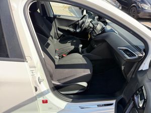 Peugeot 208 5P STYLE 1.6 BlueHDi 55KW (75CV) - Foto 14