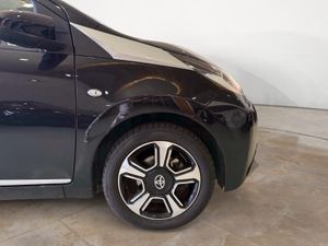 Toyota Aygo 1.0 70 x-play - Foto 26