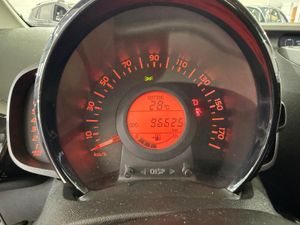 Toyota Aygo 1.0 70 x-play - Foto 14