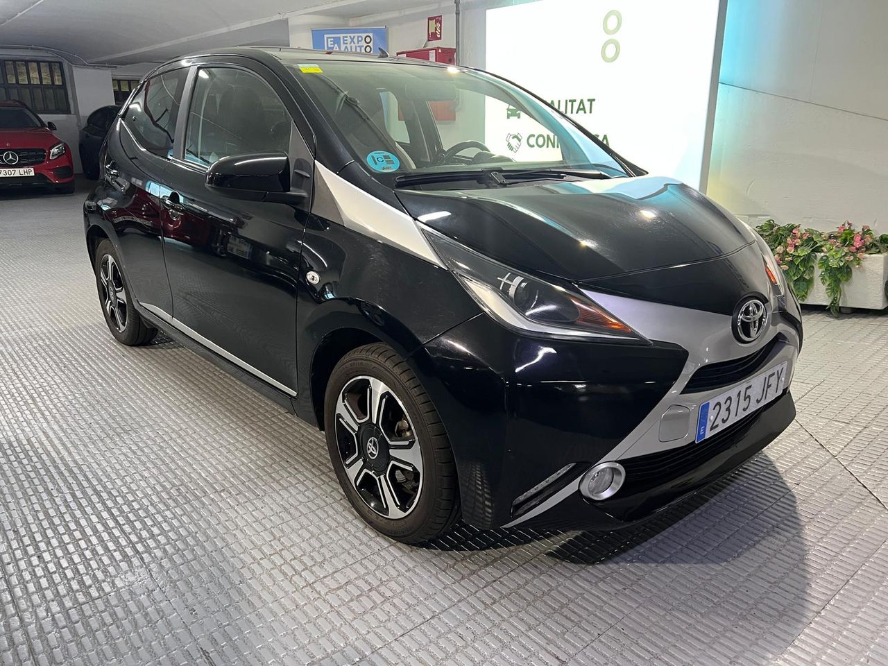 Toyota Aygo 1.0 70 x-play - Foto 1