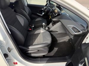 Peugeot 2008 Allure 1.6 BlueHDi 88KW (120CV) S&S - Foto 14