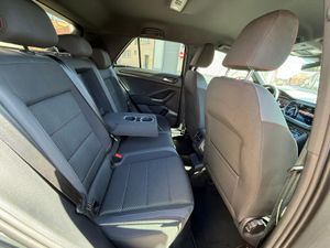 Volkswagen T-Roc R-Line 1.5 TSI 110kW (150CV) - Foto 7