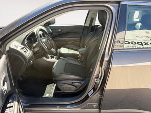 Jeep Compass 2.0 Mjet 103kW Longitude 4x4 - Foto 26
