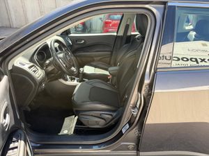 Jeep Compass 2.0 Mjet 103kW Longitude 4x4 - Foto 8