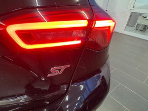 Ford Focus 1.5 Ecoboost 110kW ST-Line - Foto 33