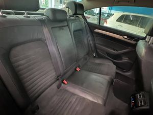 Volkswagen Passat 2.0 TDI 150cv Sport BMT DSG - Foto 15