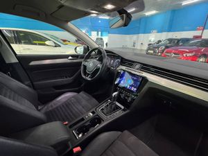 Volkswagen Passat 2.0 TDI 150cv Sport BMT DSG - Foto 19