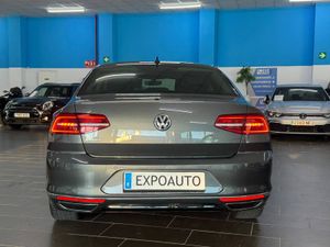 Volkswagen Passat 2.0 TDI 150cv Sport BMT DSG - Foto 13
