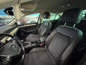 Volkswagen Passat 2.0 TDI 150cv Sport BMT DSG - Foto 10