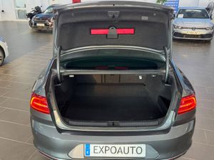 Volkswagen Passat 2.0 TDI 150cv Sport BMT DSG - Foto 20
