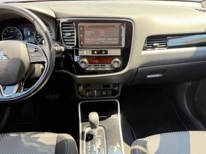 Mitsubishi Outlander 200 MPI Motion CVT 2WD 5 Plazas - Foto 25