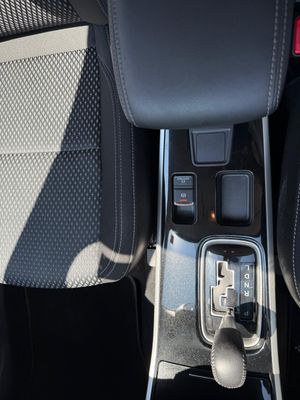 Mitsubishi Outlander 200 MPI Motion CVT 2WD 5 Plazas - Foto 5