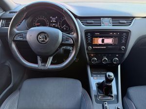 Skoda Octavia Combi 2.0 TDI CR 135kW (184CV) RS - Foto 28