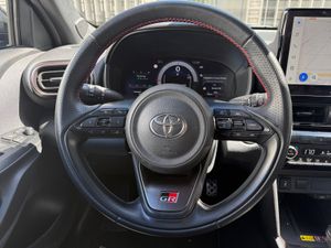 Toyota Yaris Cross 1.5 130H GR Sport - Foto 11