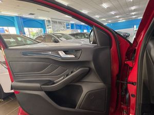 Ford Focus 2.3 Ecoboost 206kW ST Auto - Foto 18
