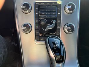 Volvo XC60 2.4 D4 AWD Momentum Auto - Foto 16