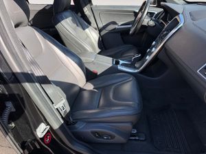 Volvo XC60 2.4 D4 AWD Momentum Auto - Foto 35