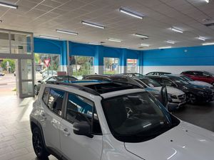 Jeep Renegade Limited 1.3G 112kW (150CV) 4x2 DCT - Foto 18