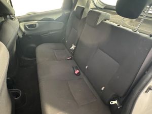 Toyota Yaris 1.0 70 Active - Foto 13