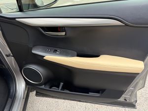Lexus NX 2.5 300h Luxury 4WD - Foto 13