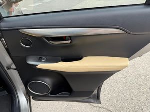 Lexus NX 2.5 300h Luxury 4WD - Foto 7