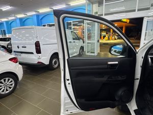 Toyota Hilux 2.4 D4D CABINA DOBLE GX - Foto 18