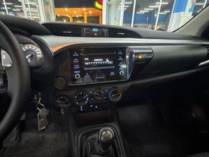 Toyota Hilux 2.4 D4D CABINA DOBLE GX - Foto 17
