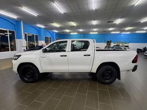 Toyota Hilux 2.4 D4D CABINA DOBLE GX - Foto 11