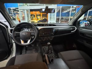 Toyota Hilux 2.4 D4D CABINA DOBLE GX - Foto 15