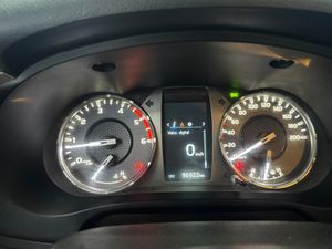 Toyota Hilux 2.4 D4D CABINA DOBLE GX - Foto 20