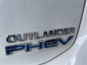 Mitsubishi Outlander 2.0 PHEV Kaiteki Auto 4WD  - Foto 25