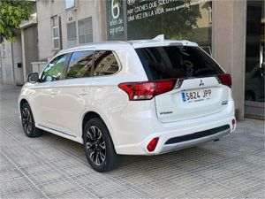 Mitsubishi Outlander 2.0 PHEV Kaiteki Auto 4WD  - Foto 13