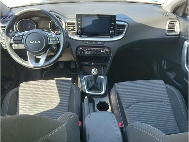 Kia Ceed 1.6 MHEV iMT 100kW (136CV) Drive  - Foto 11