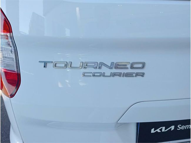 Ford Tourneo Courier 1.5 TDCi 74kW (100CV) Titanium  - Foto 9